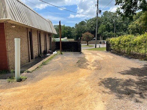 More Photos Of 5462 Able Ct, Mobile Light Distribution For Lease