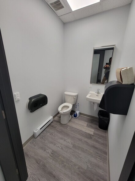 More Photos Of 808 N Ellsworth St, Allentown Warehouse For Sale