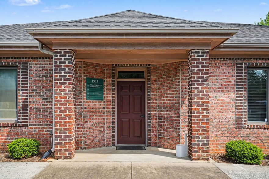 More Photos Of , Charlotte Office For Sale