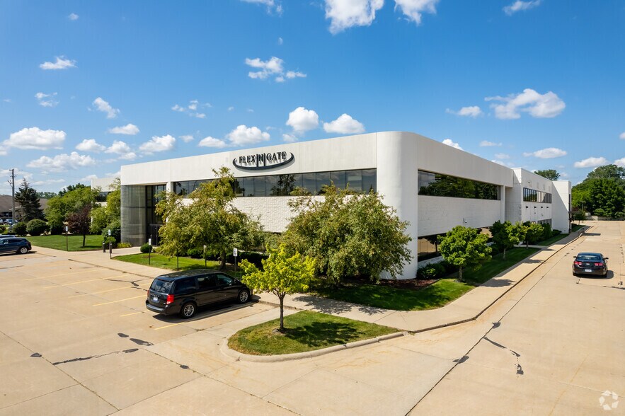 More Photos Of 35801-35875 Mound Rd, Sterling Heights Flex For Sale