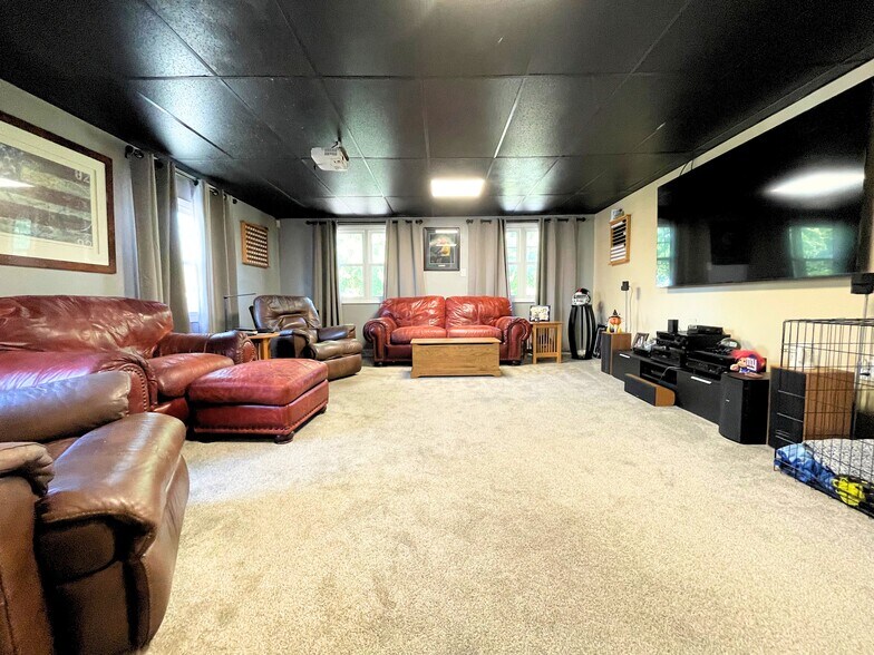 More Photos Of 735 Main St, Johnson City Storefront Retail Residential For Sale