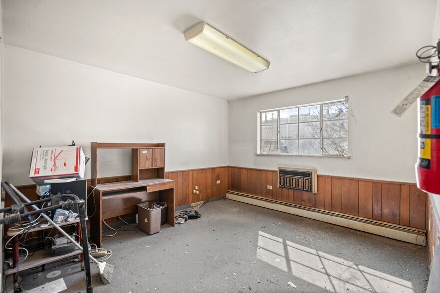 More Photos Of 2162 S Jason St, Denver Warehouse For Sale