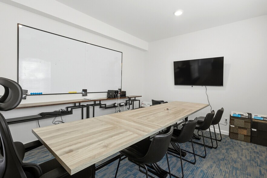 More Photos Of 3601 Commerce Dr, Arnold Office For Sale