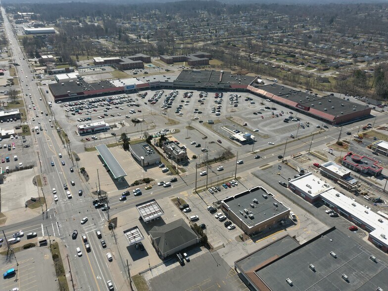 More Photos Of 7542 Broadview Rd, Parma General Retail For Lease