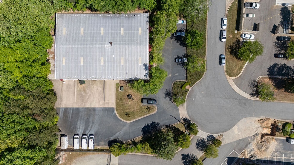 More Photos Of 9350 Industrial Ter, Alpharetta Warehouse For Sale