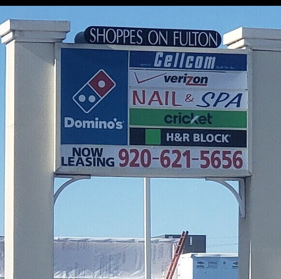 More Photos Of 1020 W Fulton St, Waupaca Freestanding For Lease