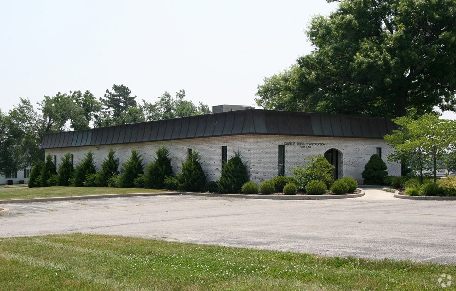 Primary Photo Of 10201 E 75th St, Raytown Office For Sale