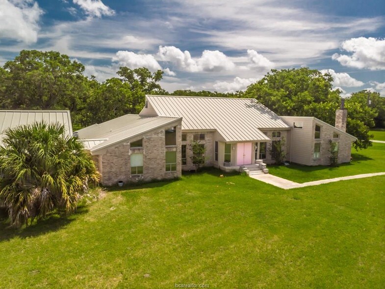 More Photos Of 993 Peach Creek Cut Off, College Station Office Residential For Sale