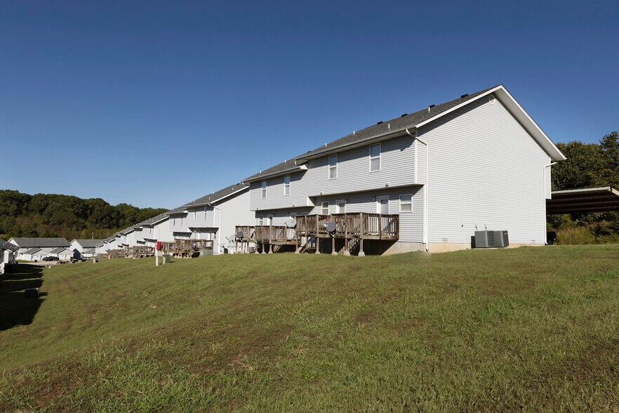 More Photos Of 24890 Scenic Dr, Waynesville Apartments For Sale