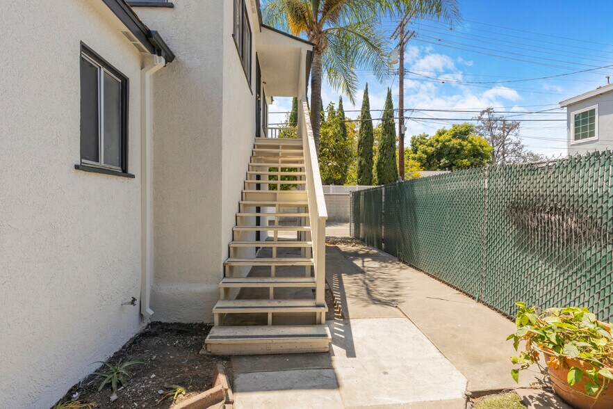 More Photos Of 1515 N Hollywood Way, Burbank Apartments For Sale