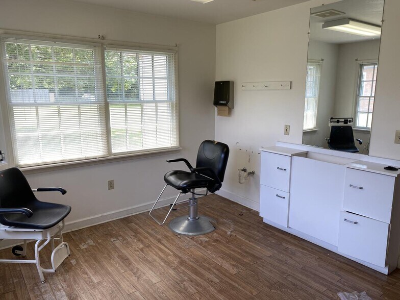 More Photos Of 17405 Lankford Hwy, Parksley Rehabilitation Center For Sale