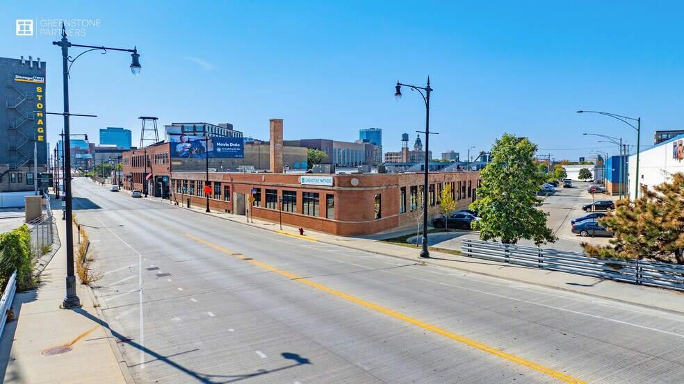 More Photos Of 1030-1040 N Halsted St, Chicago Warehouse For Sale