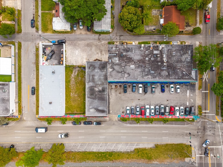 More Photos Of 811 S 21st Ave, Hollywood Freestanding For Lease