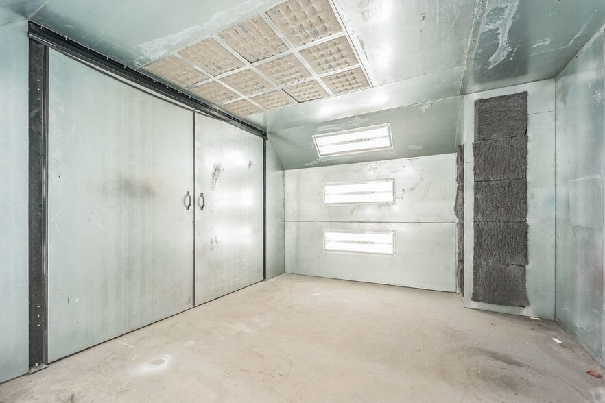 More Photos Of 4423 Belair Rd, Baltimore Auto Repair For Sale