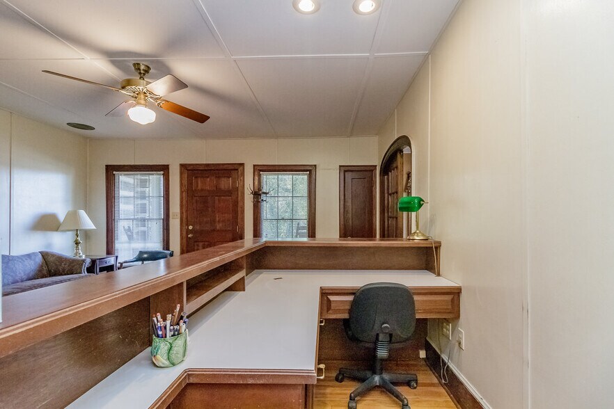 More Photos Of 615 Patterson, LaFayette Medical For Sale