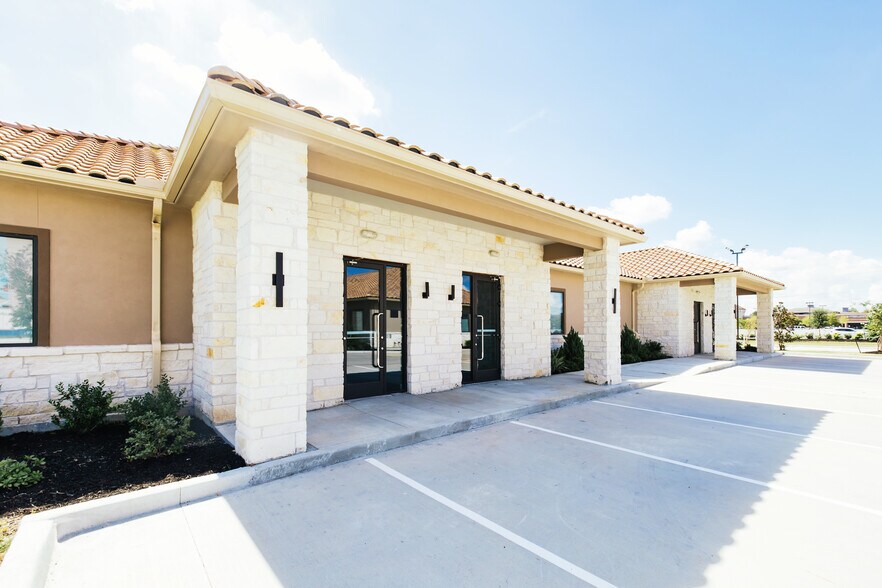 More Photos Of 8525 N Sam Houston Pkwy E, Humble Office Residential For Sale