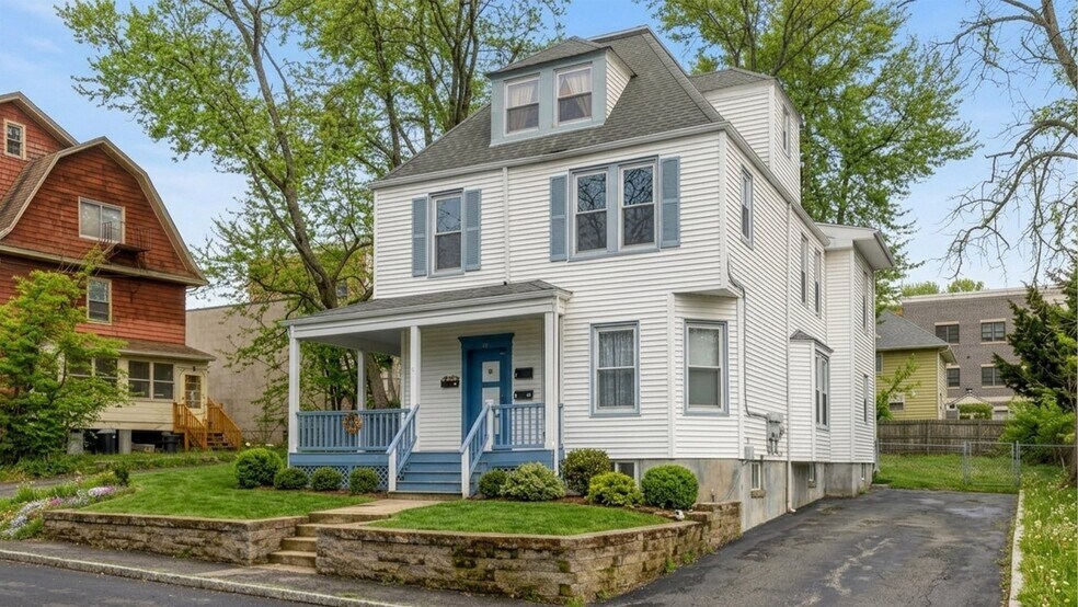 More Photos Of 15 Lakeview Pl, Verona Apartments For Sale