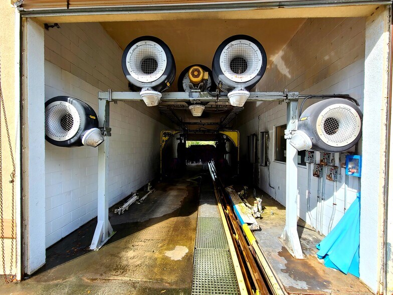 More Photos Of 75 S Tymber Creek Rd, Ormond Beach Specialty For Sale