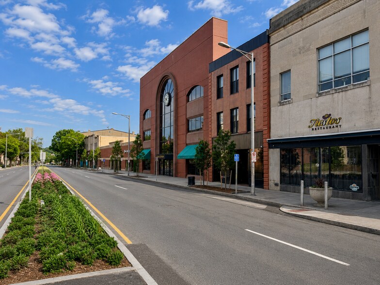 More Photos Of 221 Main St, Danbury Medical For Lease