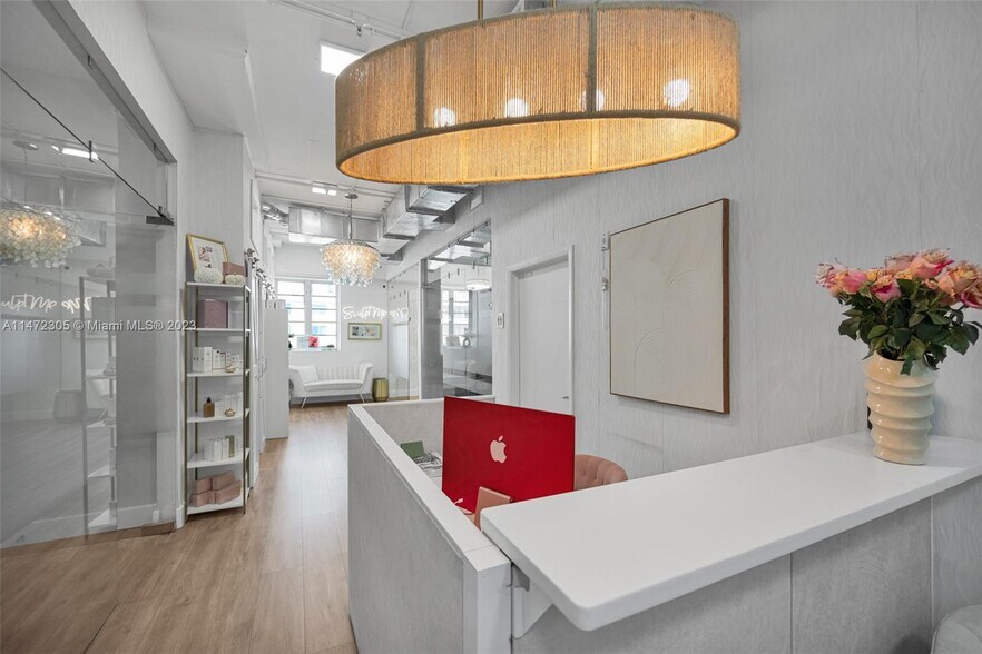 More Photos Of 1560 Lenox Ave, Miami Beach Office For Sale