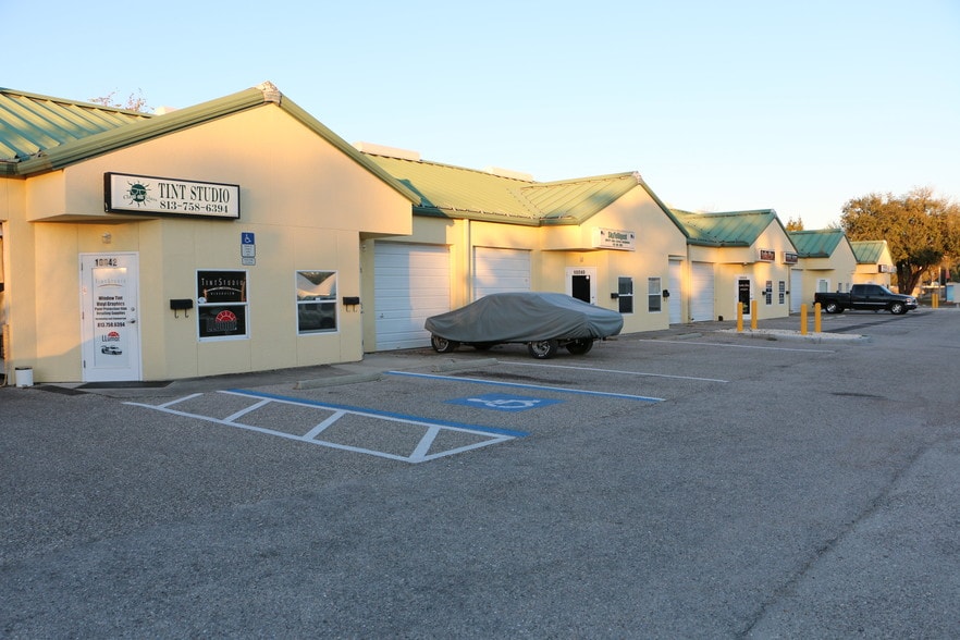 More Photos Of 10038-10060 Gibsonton Dr, Riverview Warehouse For Lease