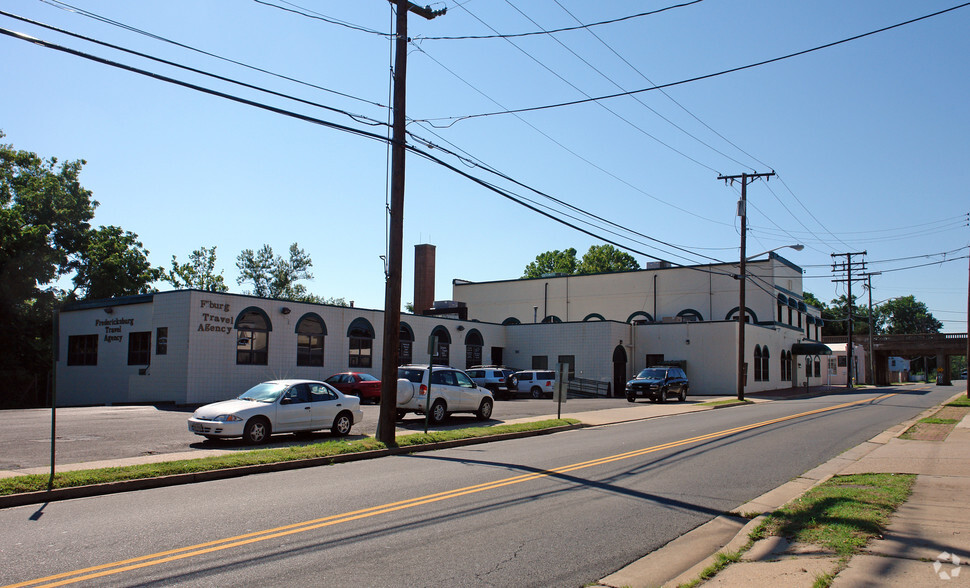 Primary Photo Of 503 Sophia St, Fredericksburg Freestanding For Lease