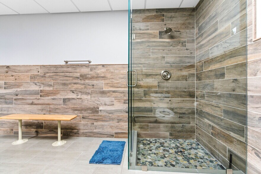 More Photos Of 13720 Aiken Rd, Louisville Warehouse For Sale