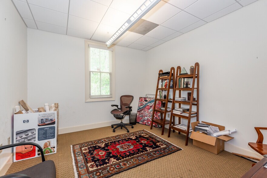 More Photos Of 987 Harris St, Tunica Office For Sale