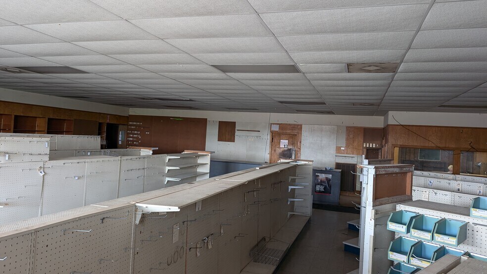 More Photos Of 1119 E Milam St, Wharton Freestanding For Sale