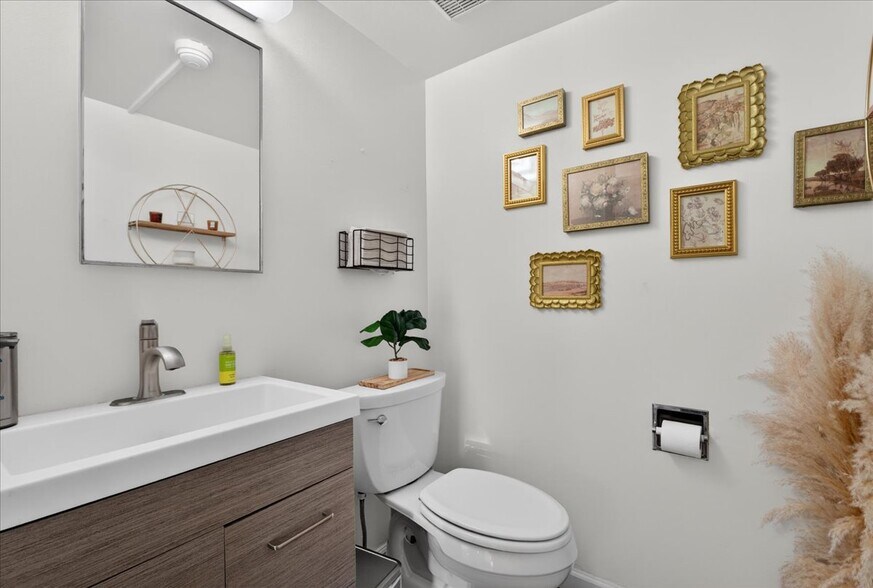 More Photos Of 9500 Soquel Dr, Aptos Office For Sale