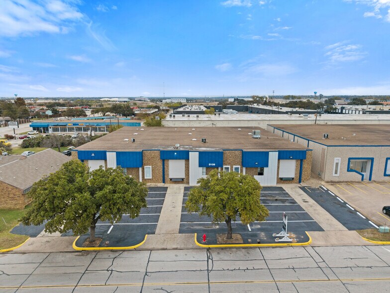 More Photos Of 3109 Garden Brook Dr, Farmers Branch Warehouse For Sale