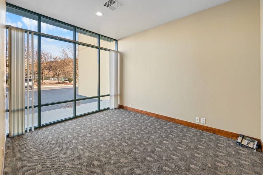 More Photos Of 7900 Sugar Pine Ct, Reno Warehouse For Lease