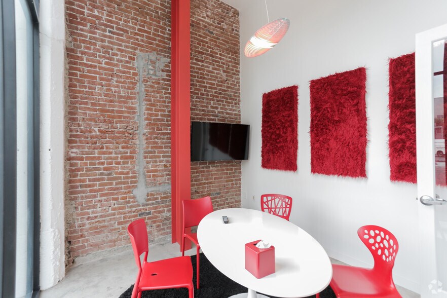 More Photos Of 120 E 3rd St, Long Beach Loft Creative Space For Sale