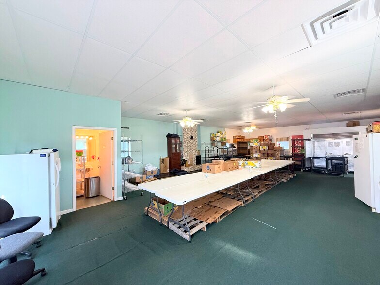 More Photos Of 3637 Winchester Rd, New Market Flex For Sale