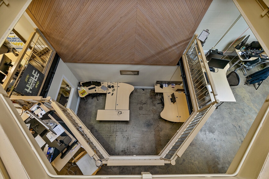 More Photos Of 1509 W Main St, Richmond Office For Sale