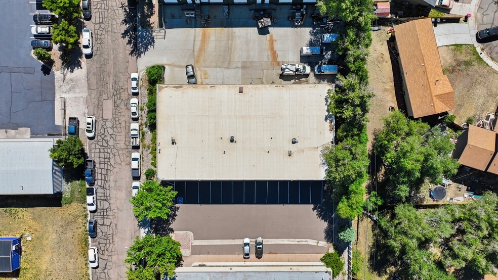 More Photos Of 535 E Cimarron St, Colorado Springs Warehouse For Sale