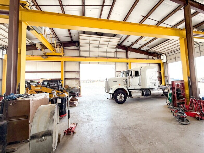 More Photos Of 1010 S FM 1788, Midland Service For Lease