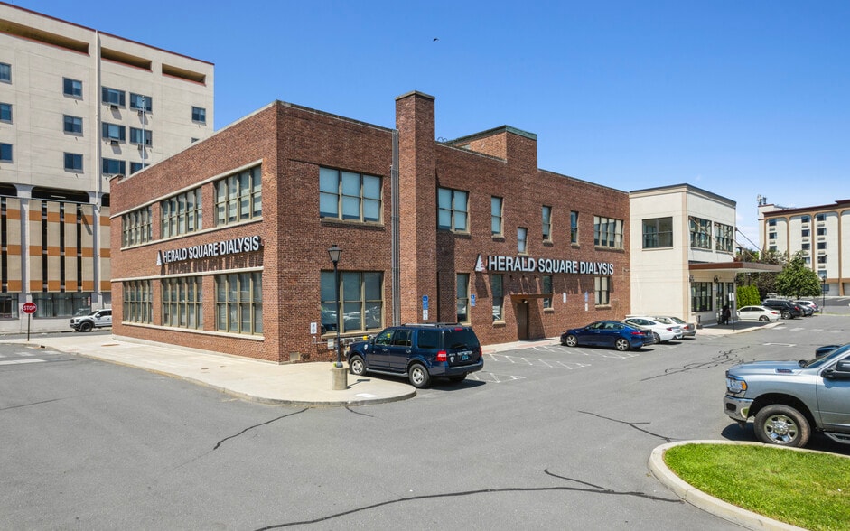 Primary Photo Of 1 Herald Sq, New Britain Medical For Lease