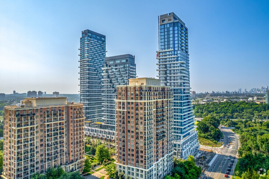 More Photos Of 12 Inn On The Park Dr, Toronto Apartments For Sale