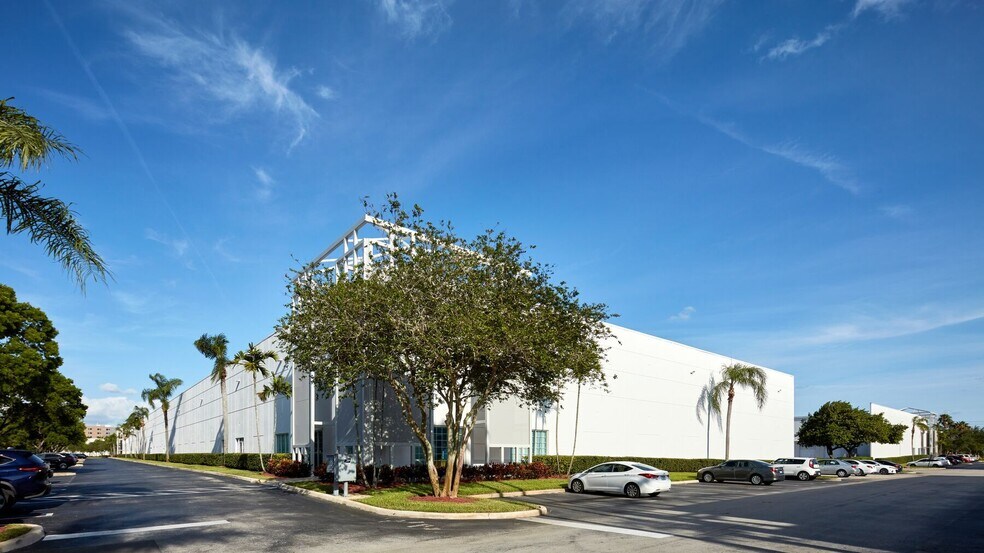 Primary Photo Of 10814 NW 33rd St, Miami Distribution For Lease