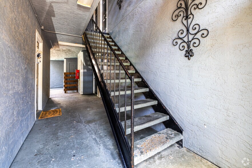 More Photos Of 4919 Belmont Ave, Dallas Apartments For Sale