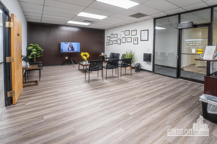 More Photos Of 6220 WESTPARK Dr, Houston Office For Lease