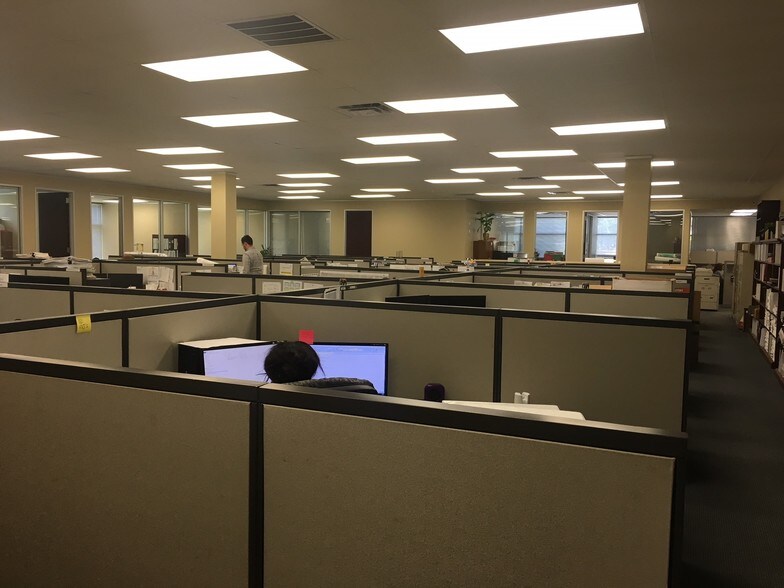 More Photos Of 15310 Park Row, Houston Office For Lease