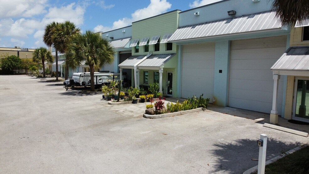 More Photos Of 1200 NE 7th Ave, Fort Lauderdale Warehouse For Lease