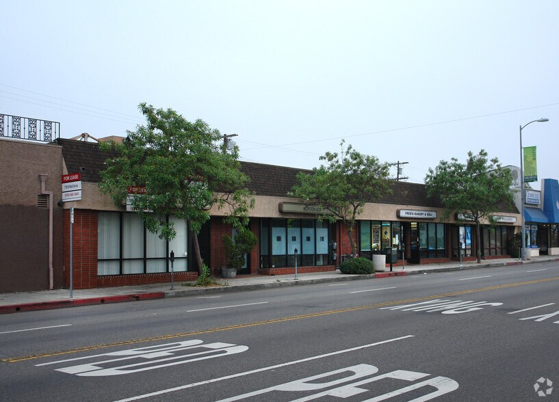 More Photos Of 2821-2835 S Robertson Blvd, Los Angeles Freestanding For Lease
