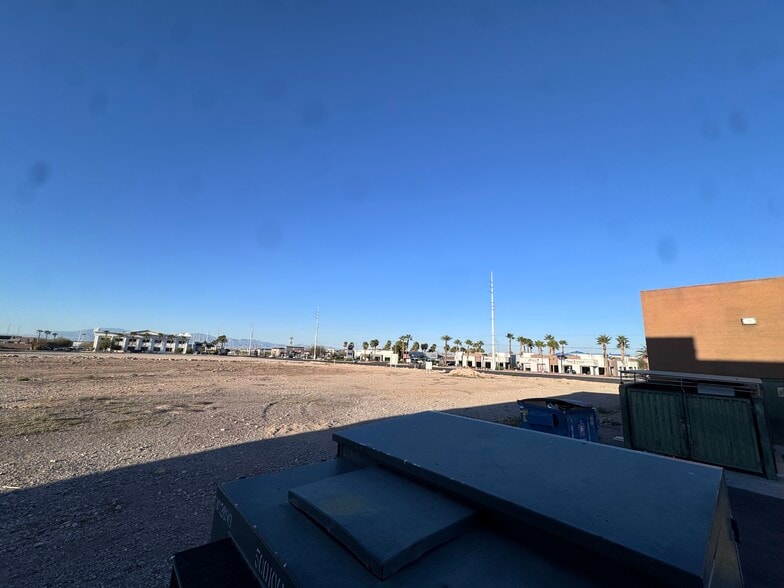 More Photos Of 6015 S Rainbow Blvd, Las Vegas Storefront Retail Office For Sale