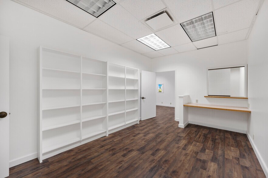 More Photos Of 75-167 Hualalai Rd, Kailua Kona Medical For Sale