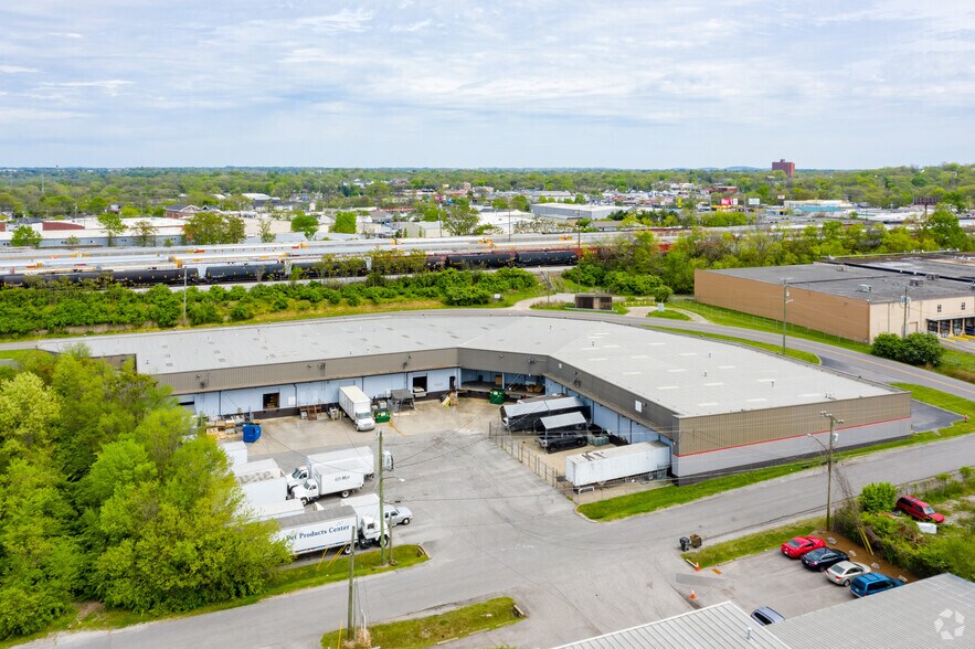More Photos Of 2601-2623 Cruzen St, Nashville Industrial For Lease