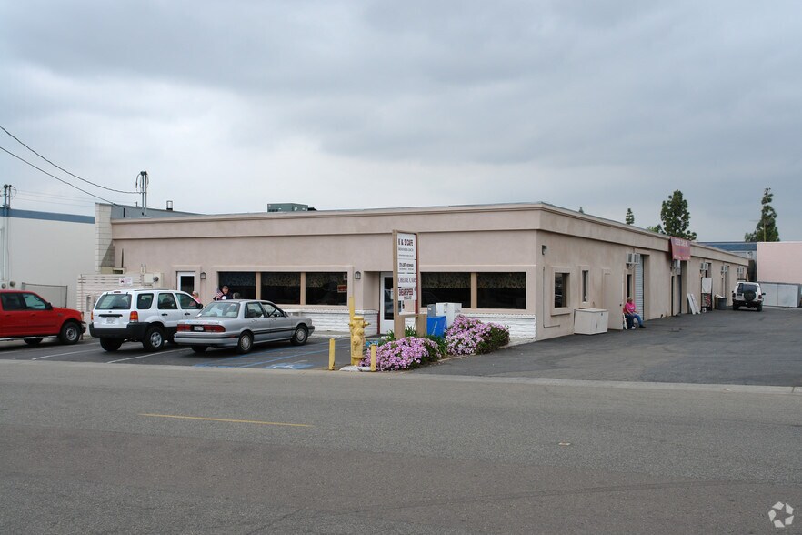 More Photos Of 662-672 Enterprise St, Escondido Warehouse For Lease