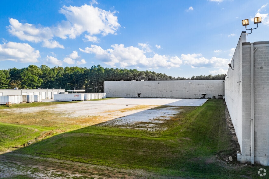 More Photos Of 605 Selig Dr SW, Atlanta Warehouse For Lease